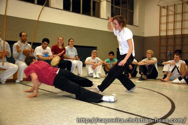 2010-12-14 21-16-25 - Begrüßungsroda