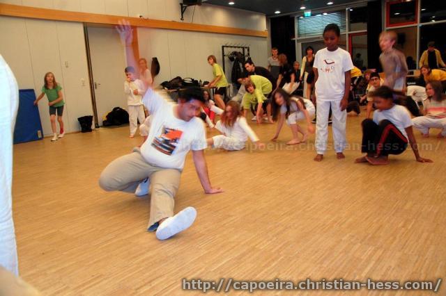 20101214-170845-Nikolaus-Capoeira