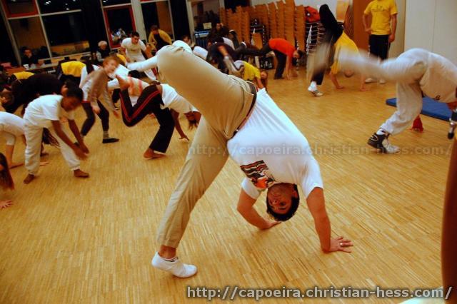 20101214-170921-Nikolaus-Capoeira