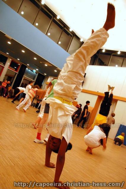 20101214-171647-Nikolaus-Capoeira