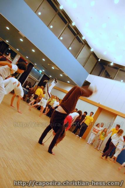 20101214-171701-Nikolaus-Capoeira