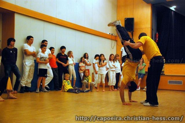 20101214-181036-Nikolaus-Capoeira