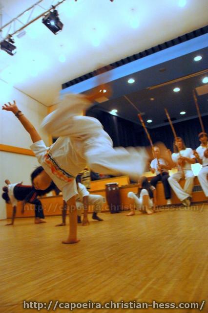 20101214-182026-Nikolaus-Capoeira