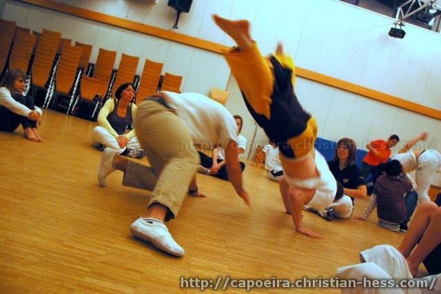 20101214-184719-Nikolaus-Capoeira