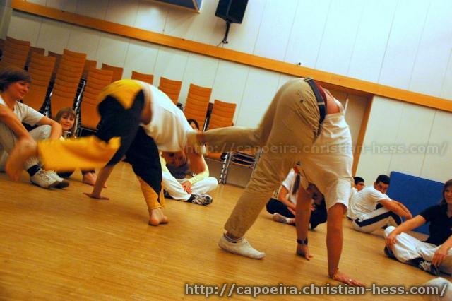 20101214-184738-Nikolaus-Capoeira