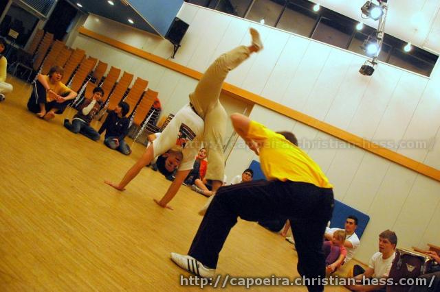 20101214-185647-Nikolaus-Capoeira
