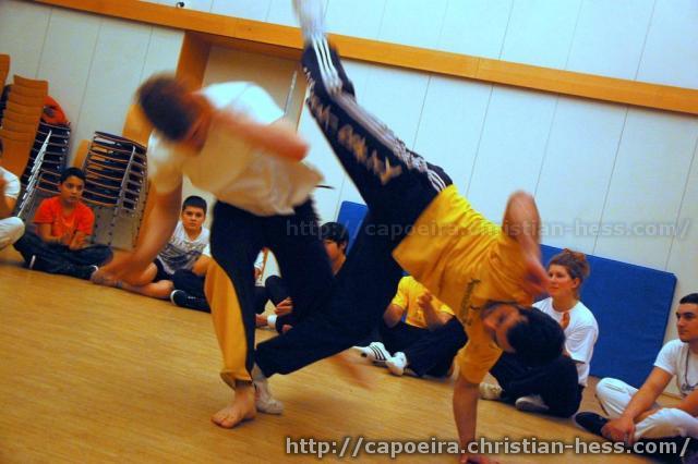 20101214-190135-Nikolaus-Capoeira