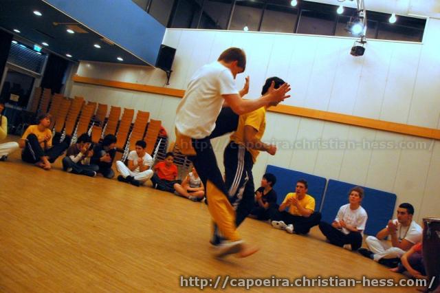 20101214-190208-Nikolaus-Capoeira