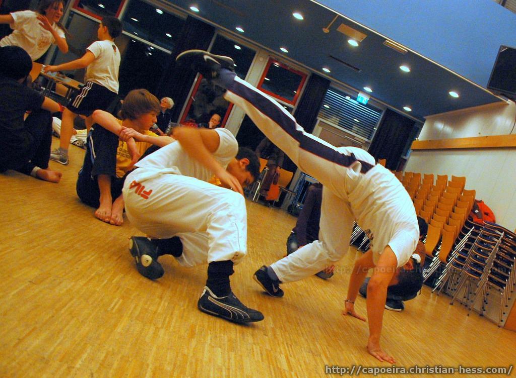 20101214-184120-Nikolaus-Capoeira