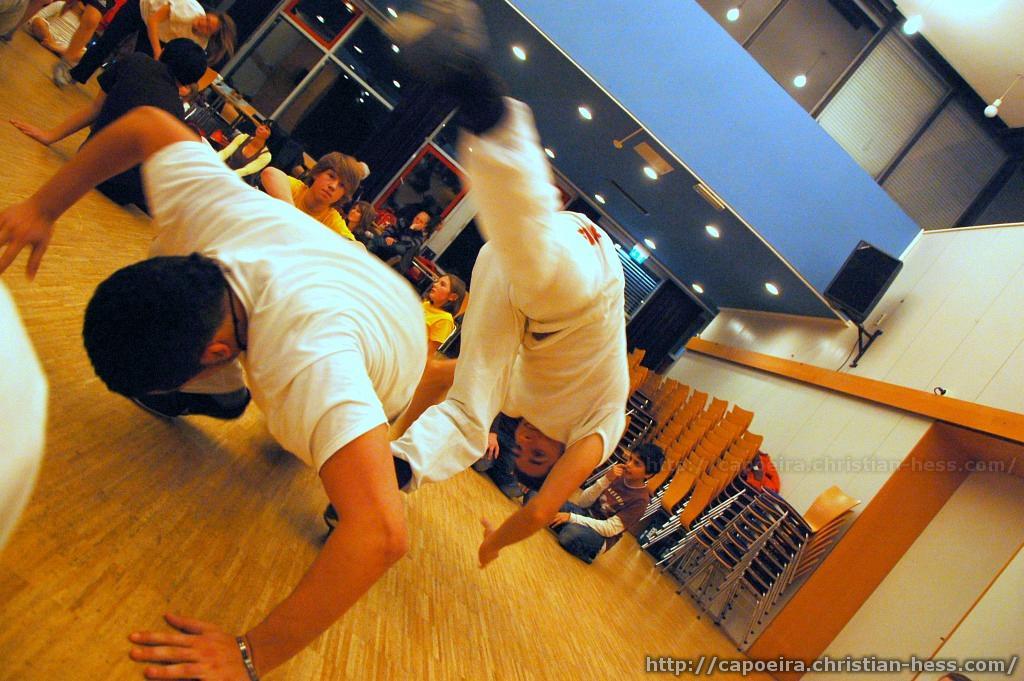 20101214-184141-Nikolaus-Capoeira